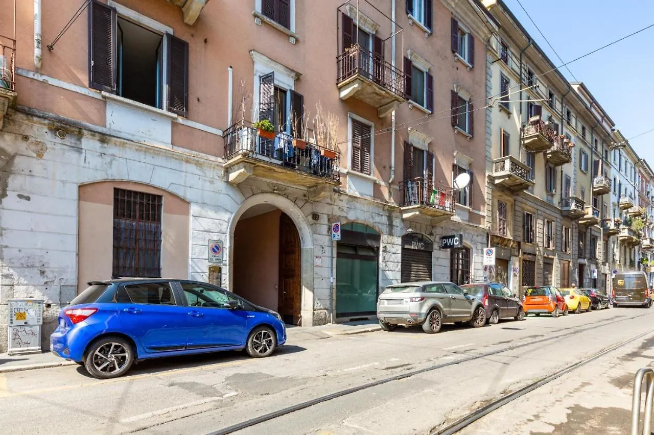 Appartamento Porta Ticinese colorful apartment! Milano Italia
